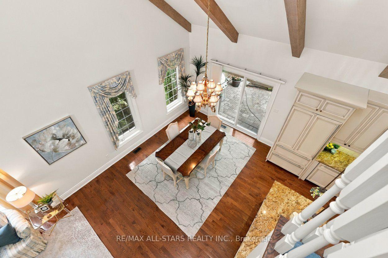 111 Lakeside Vista Way