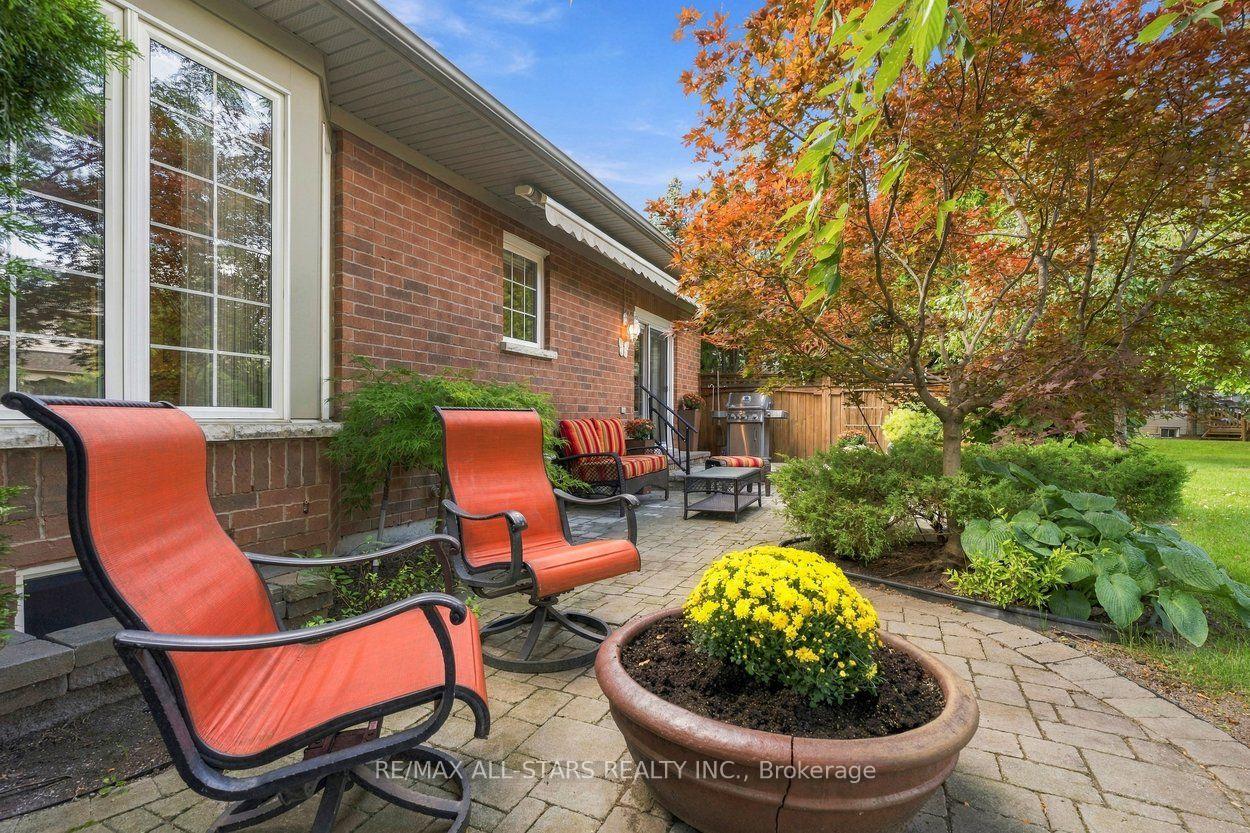 111 Lakeside Vista Way