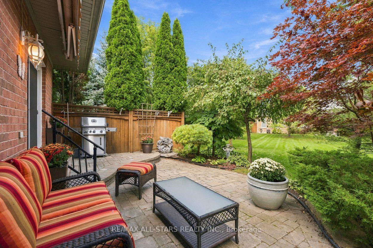 111 Lakeside Vista Way