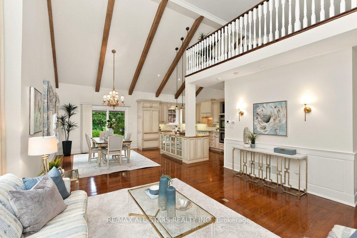 111 Lakeside Vista Way