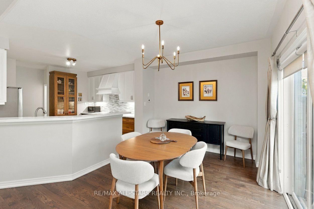 39 Louisbourg Way
