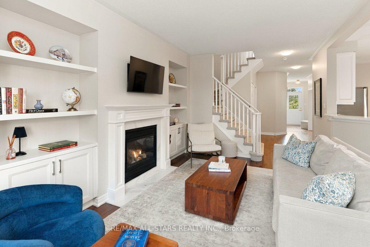 39 Louisbourg Way