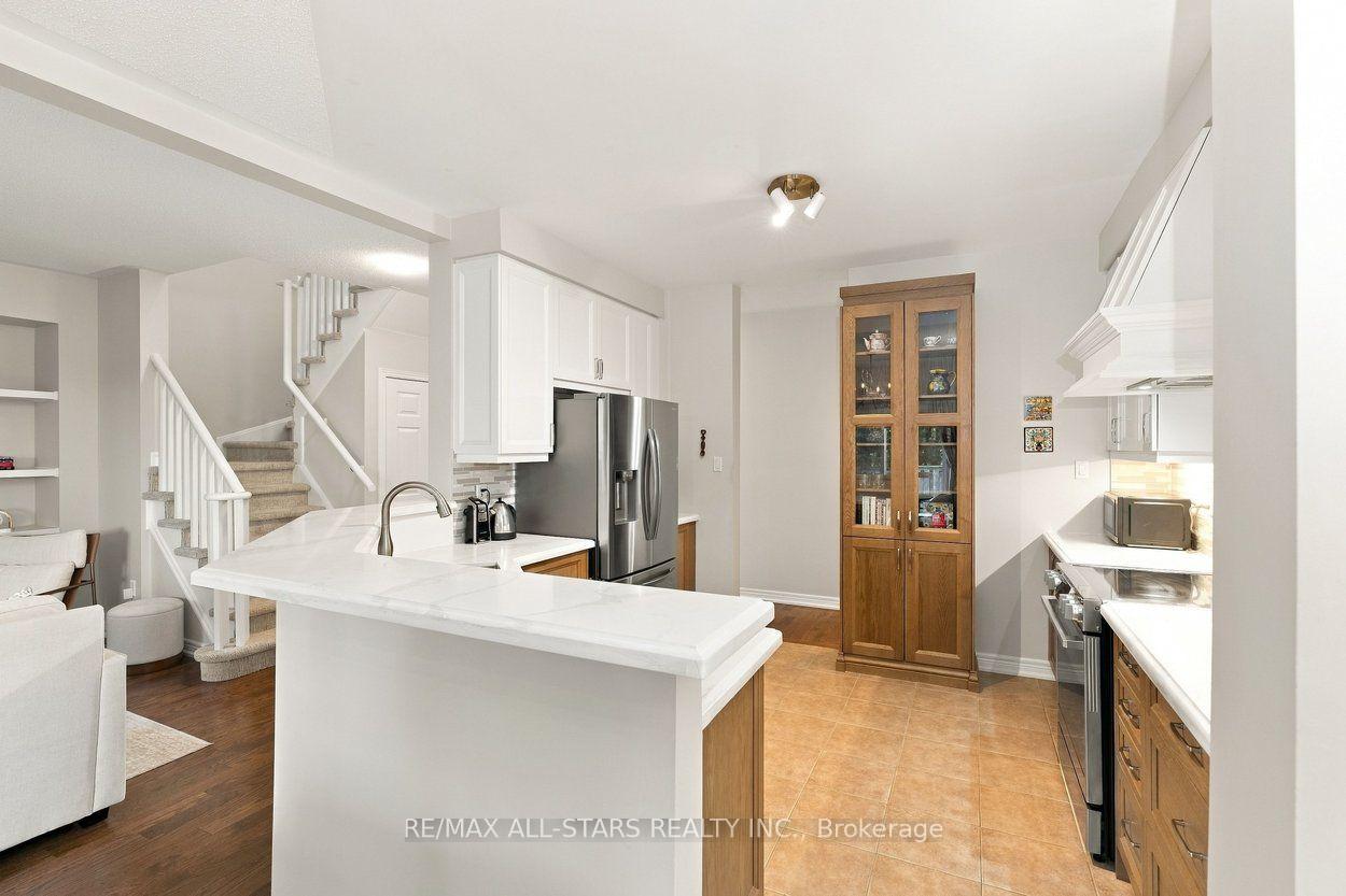 39 Louisbourg Way