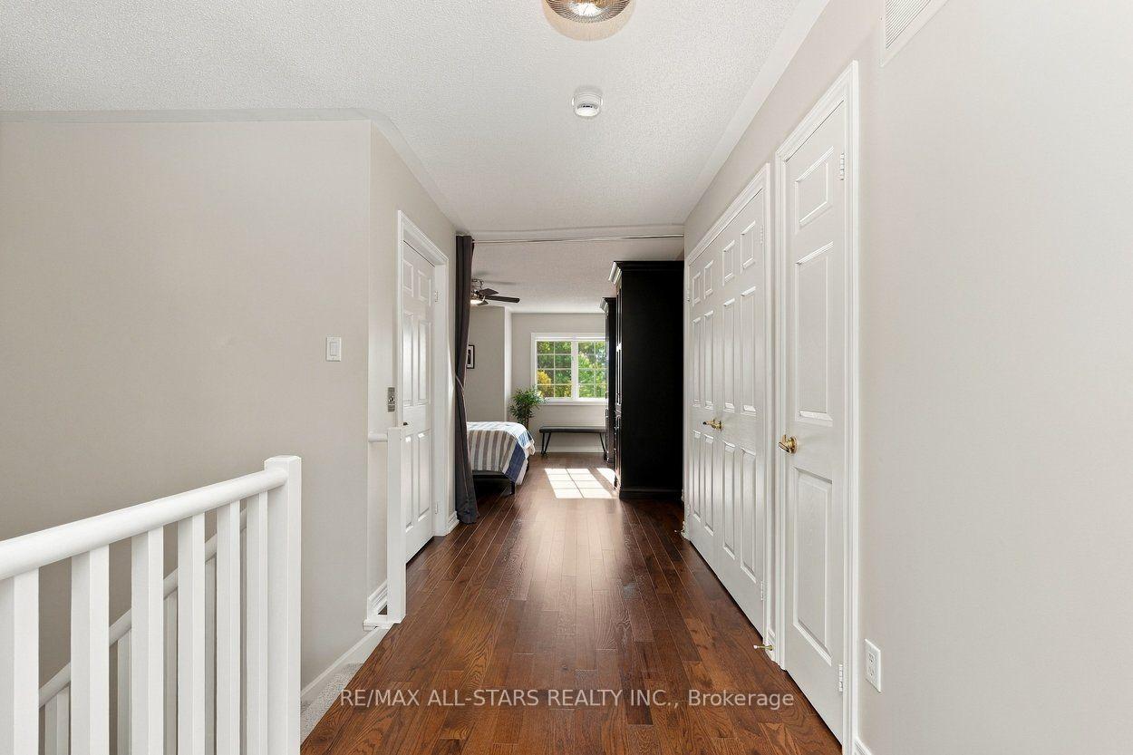 39 Louisbourg Way