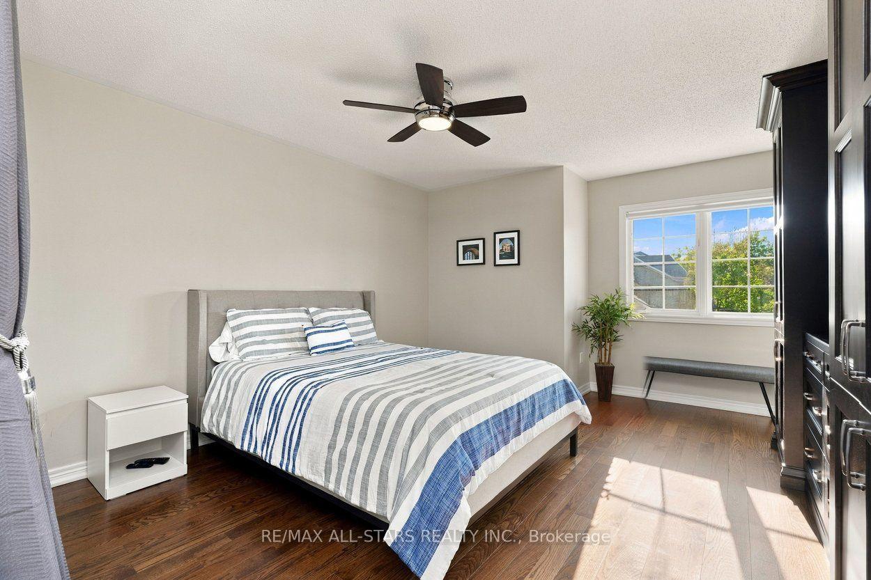 39 Louisbourg Way