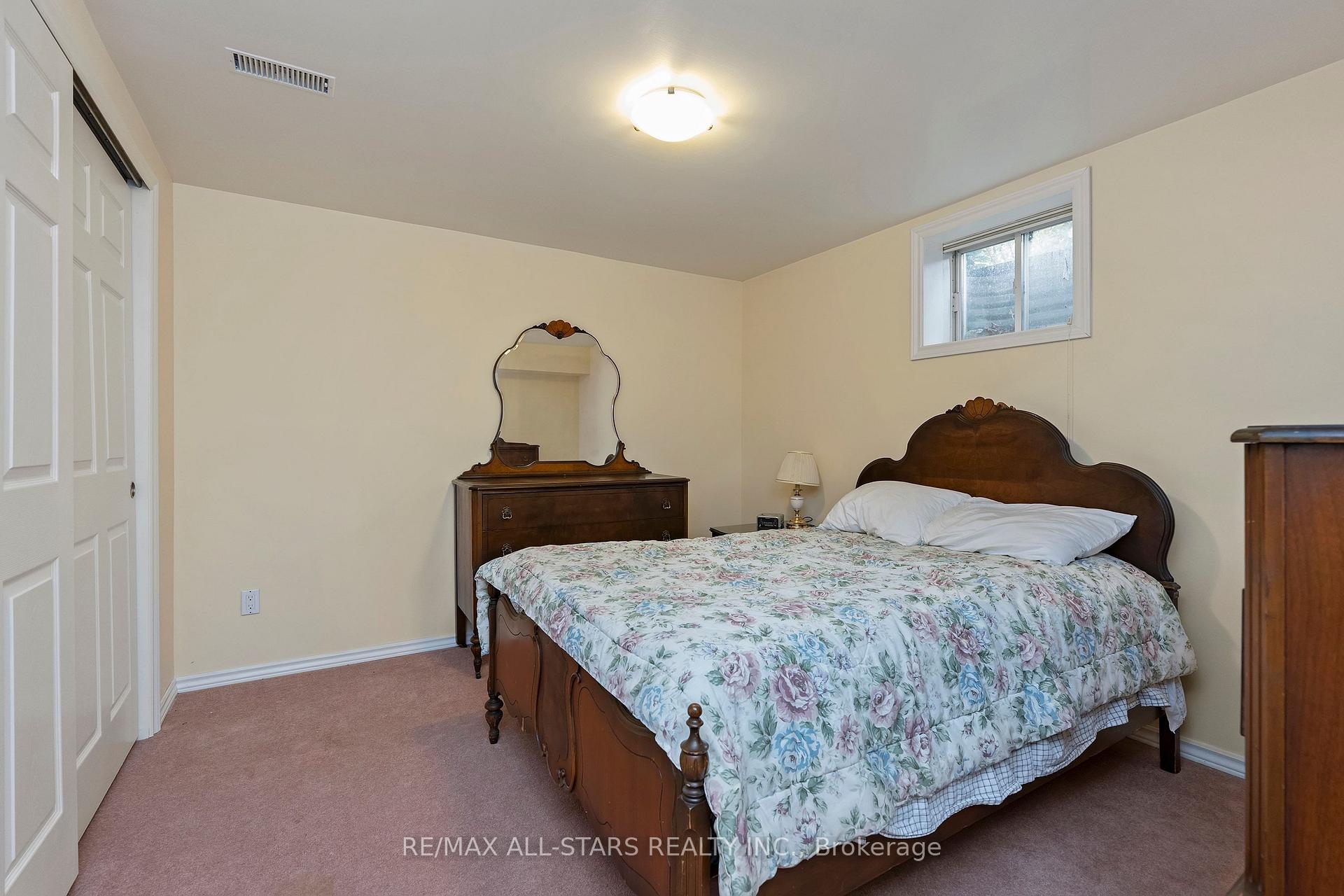 24 Sandpiper Key Way