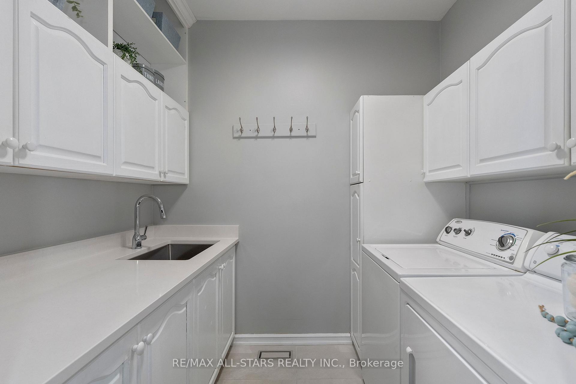 24 Sandpiper Key Way