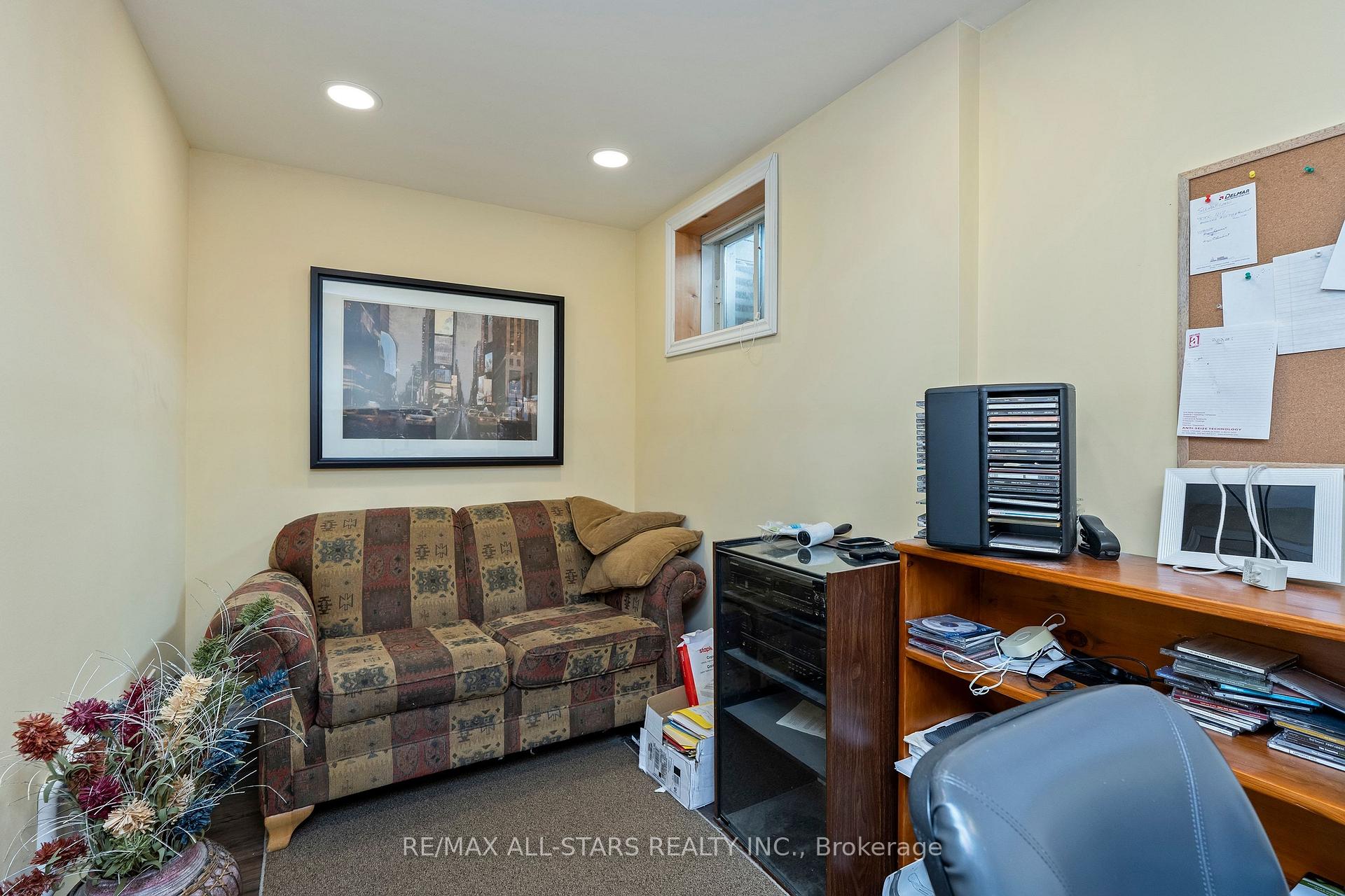 24 Sandpiper Key Way