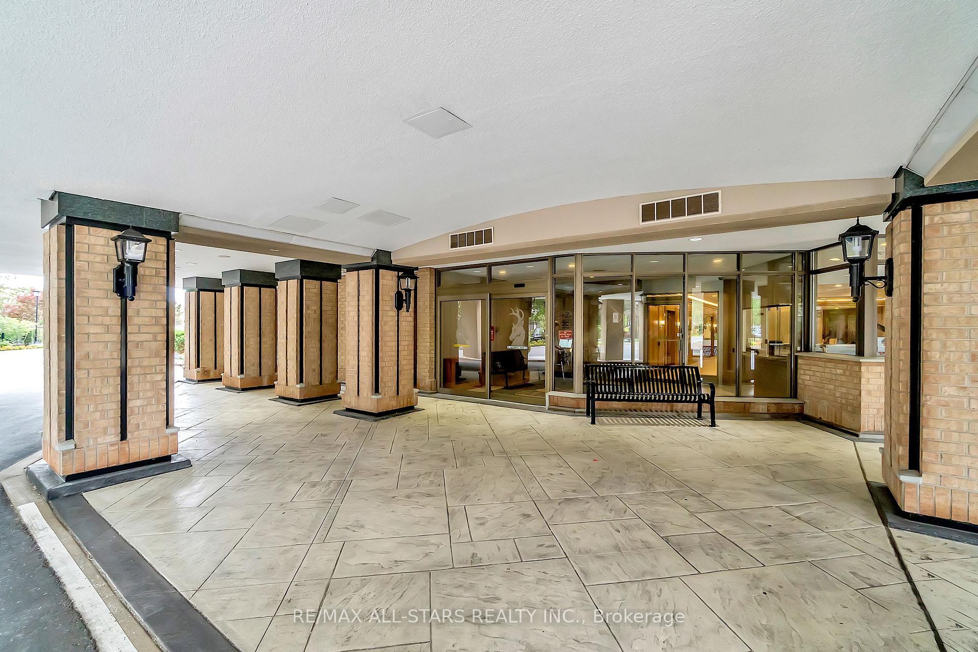 610 Bullock Drive 1102