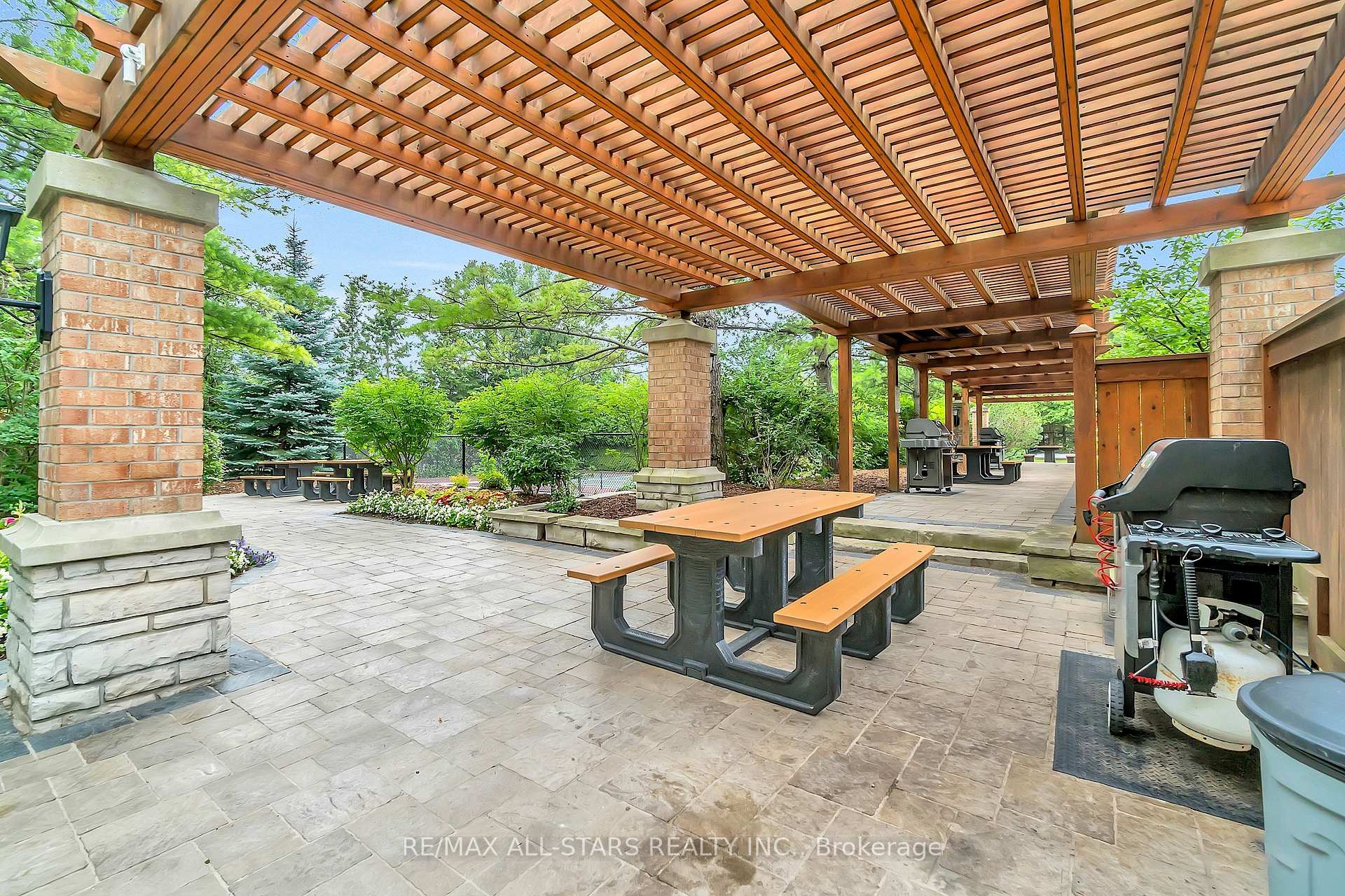 610 Bullock Drive 1102