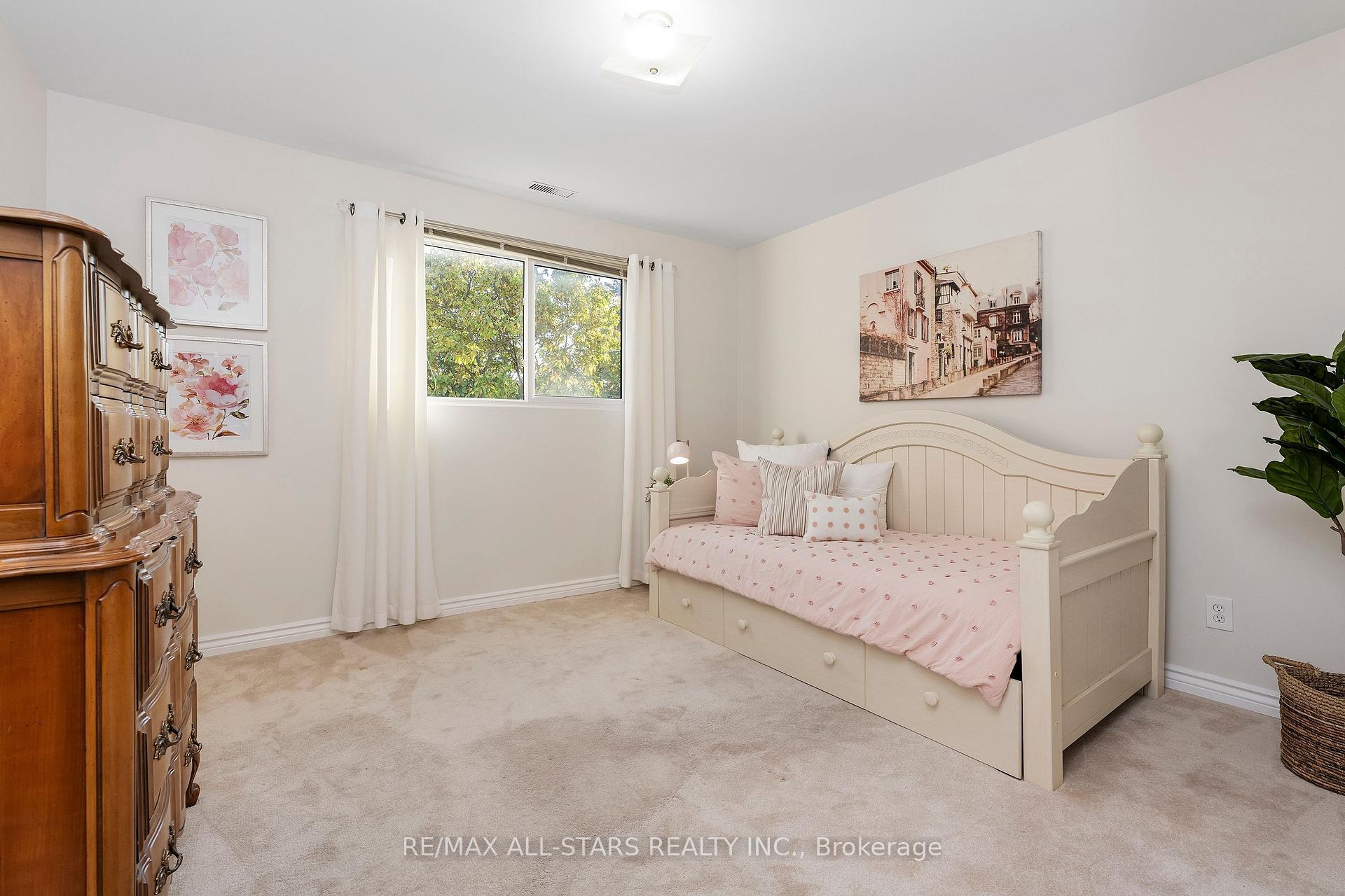 25 Captain Rolph Boulevard