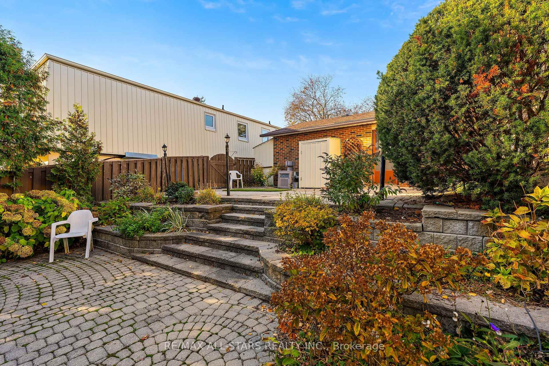 25 Captain Rolph Boulevard