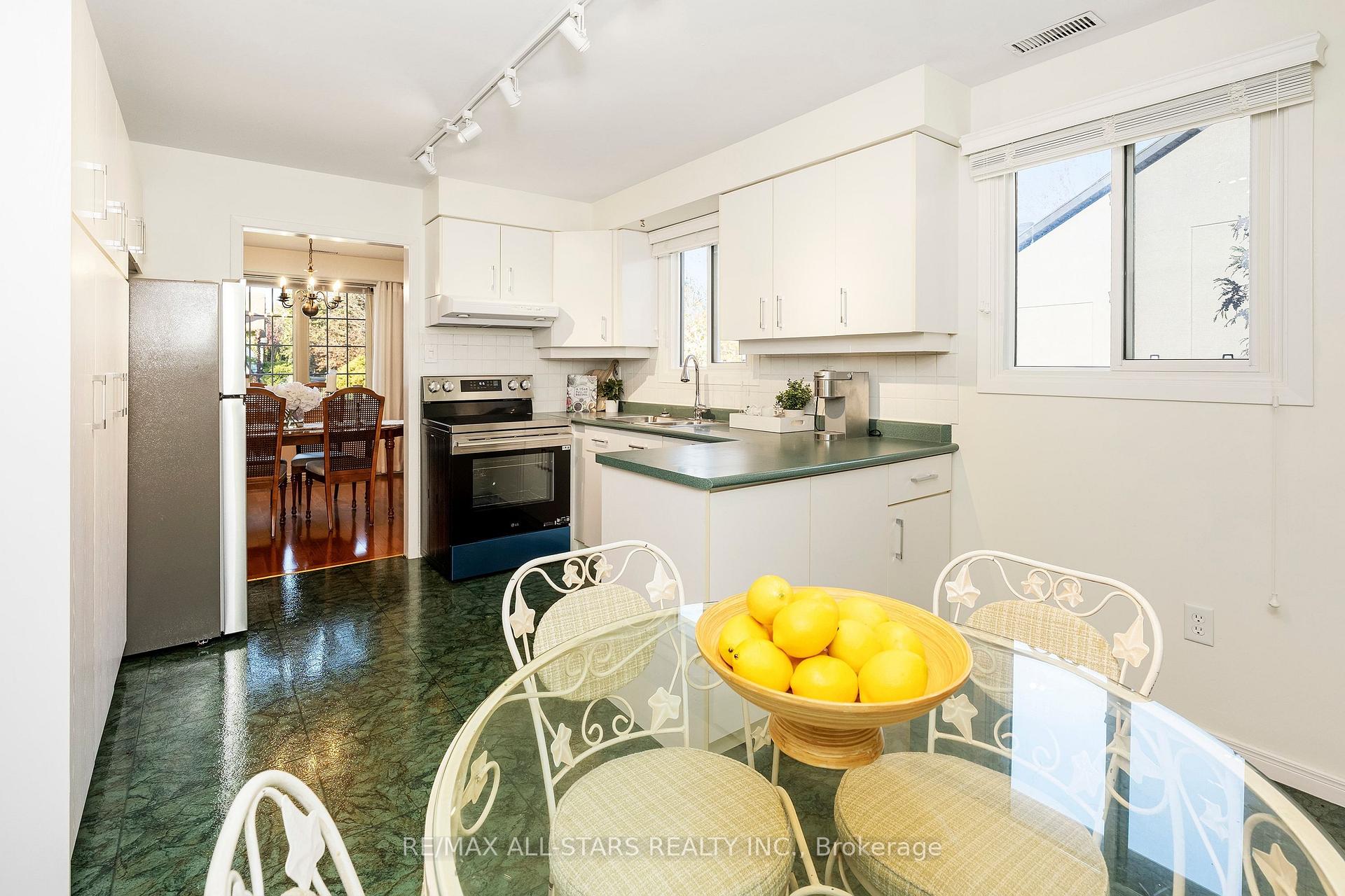 25 Captain Rolph Boulevard