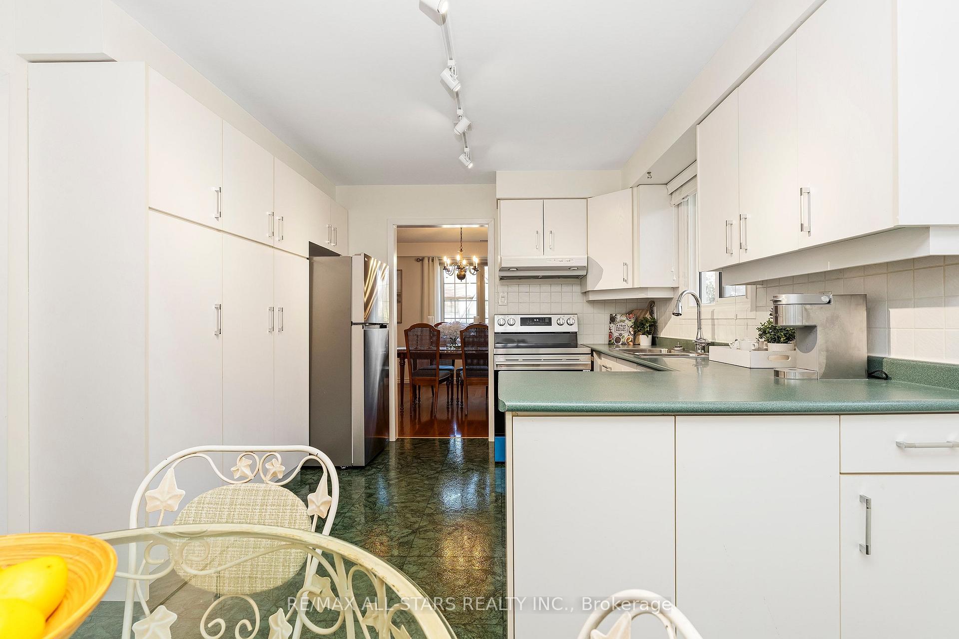 25 Captain Rolph Boulevard