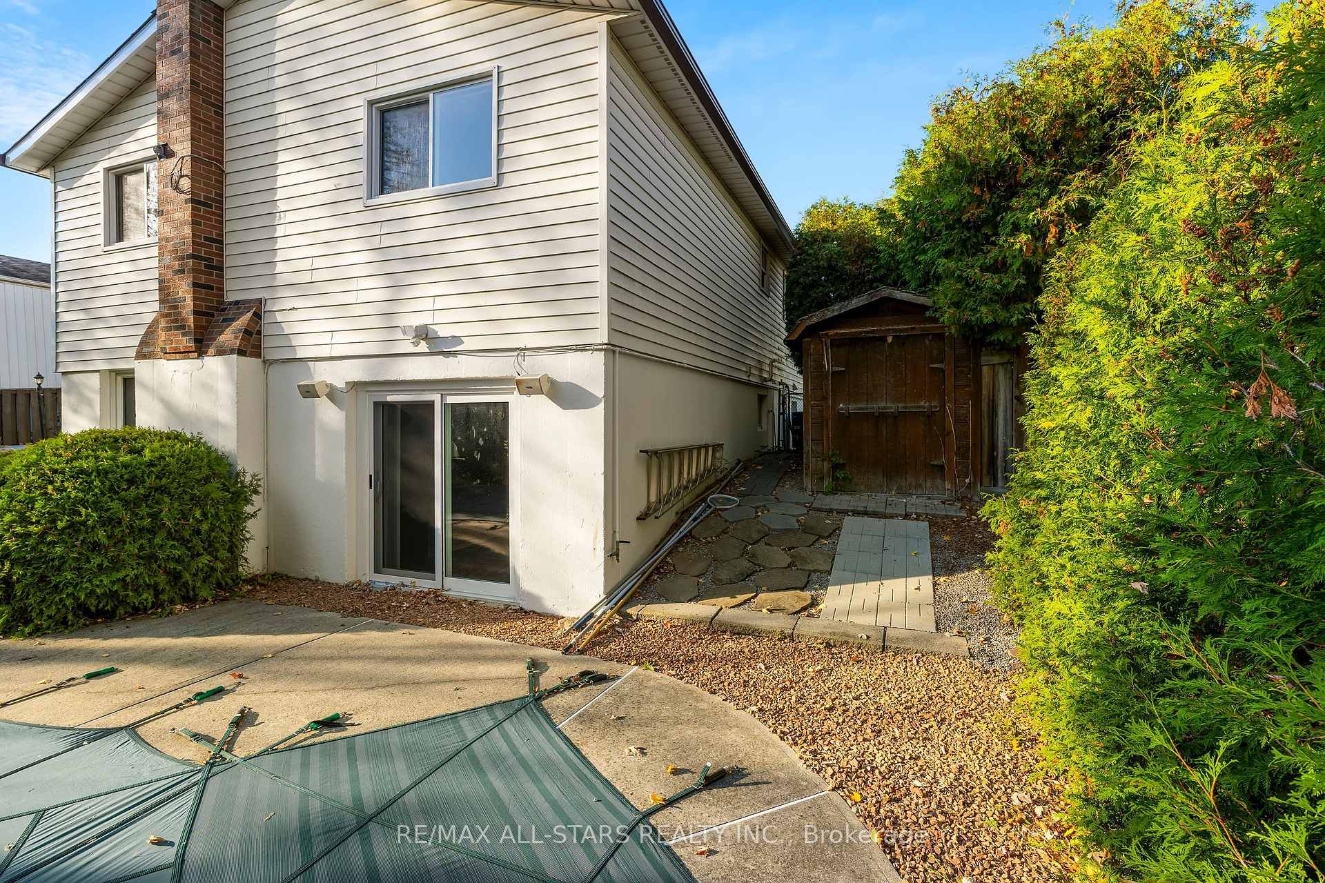 25 Captain Rolph Boulevard