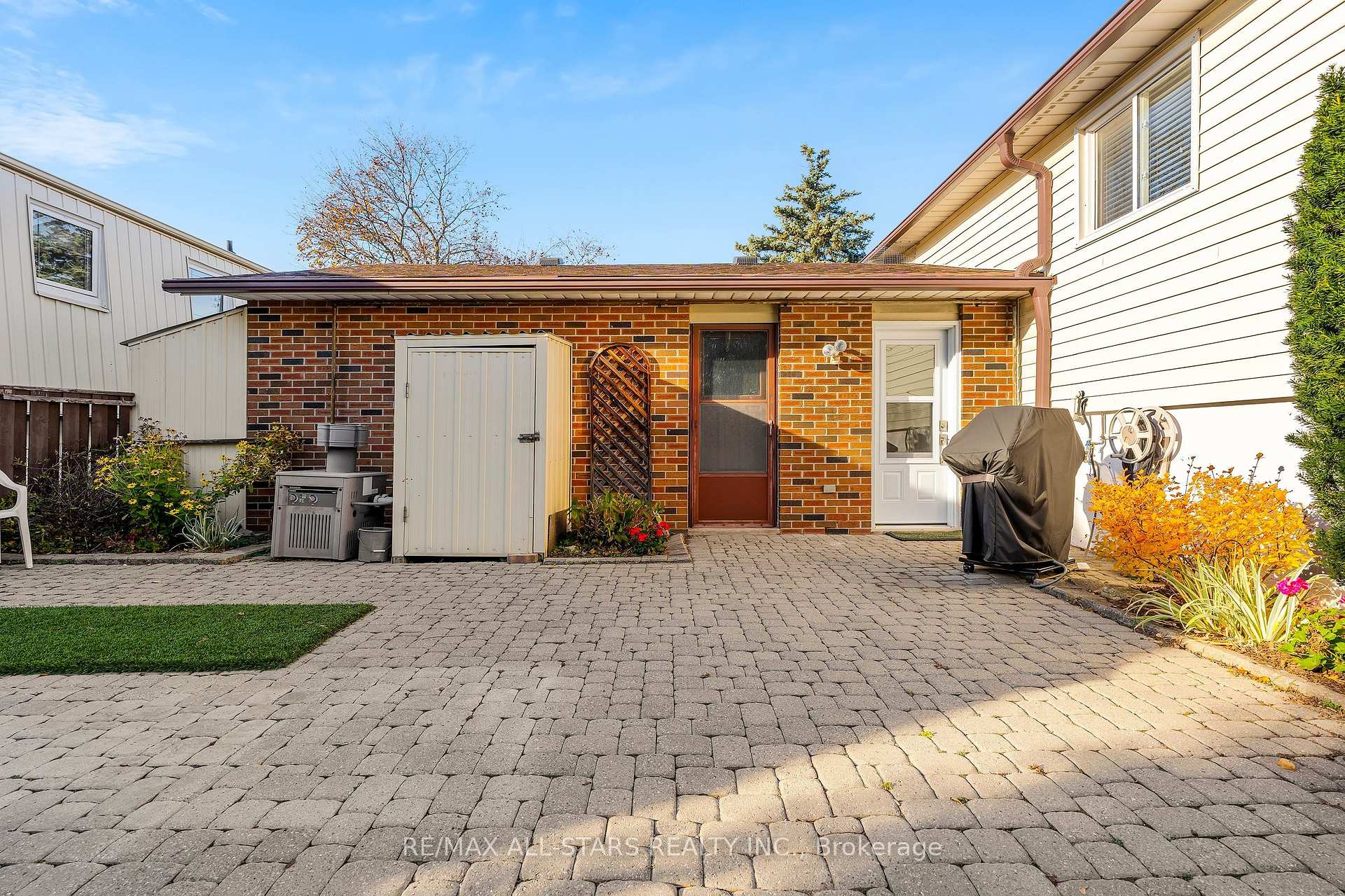25 Captain Rolph Boulevard