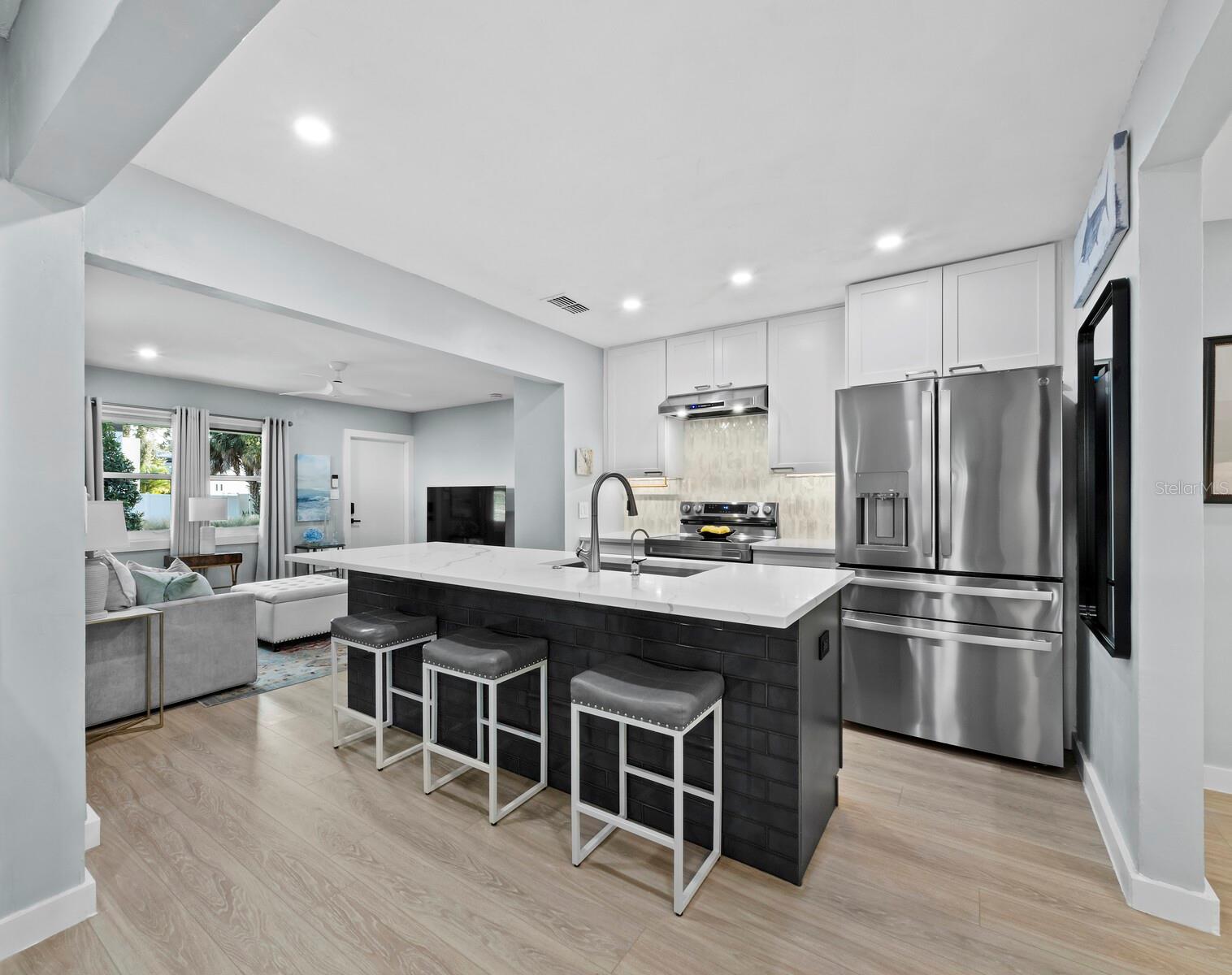 2421 PROSPECT ST