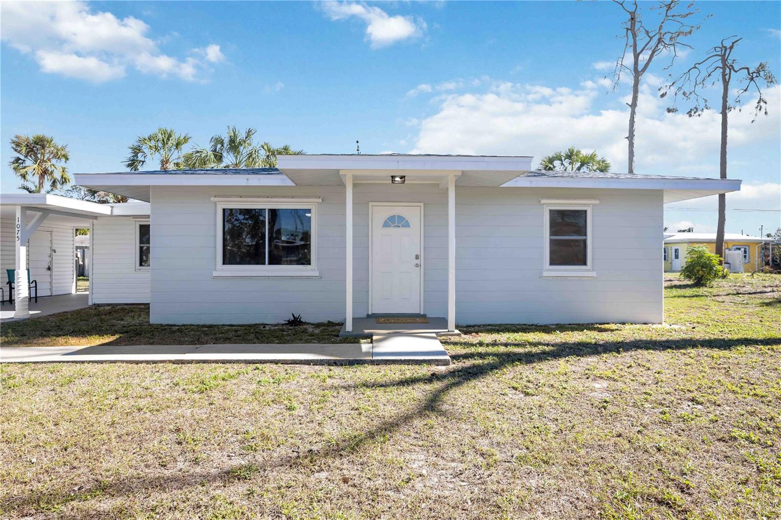 1075 FALCON RD