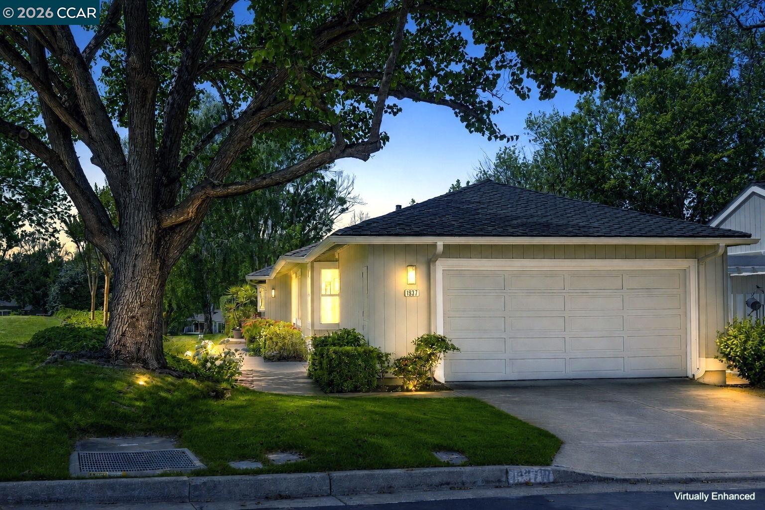 1937 W Rancho Verde Circle