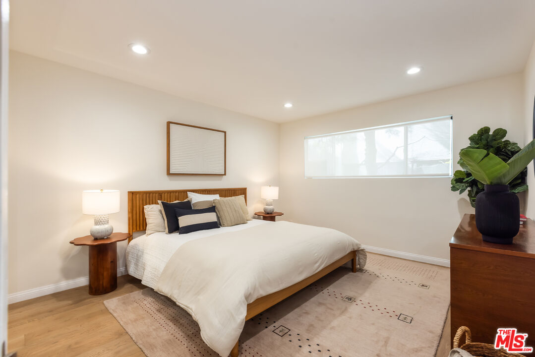 222 7th St Unit: 112