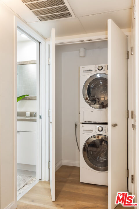 222 7th St Unit: 112