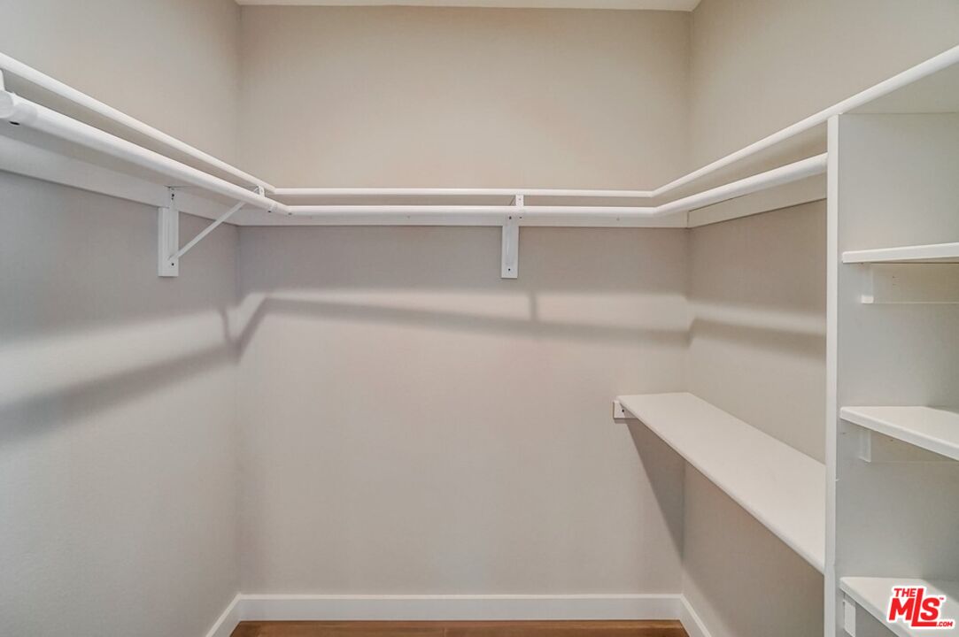 1832 Rockefeller Ln Unit: 9