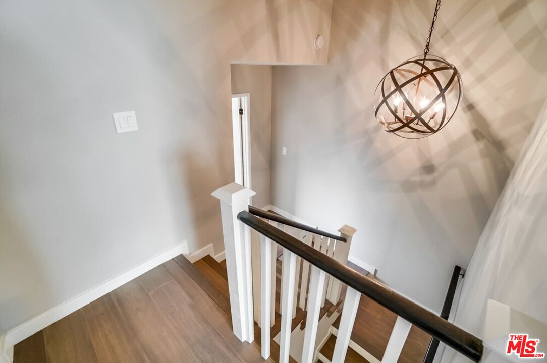 1832 Rockefeller Ln Unit: 9