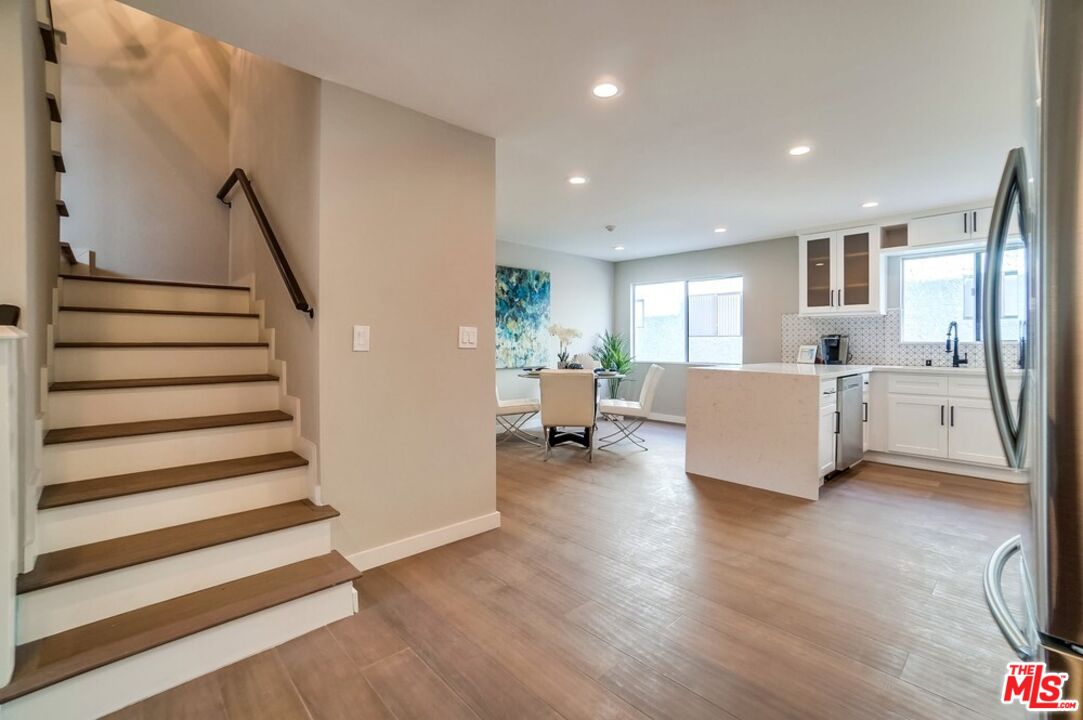 1832 Rockefeller Ln Unit: 9