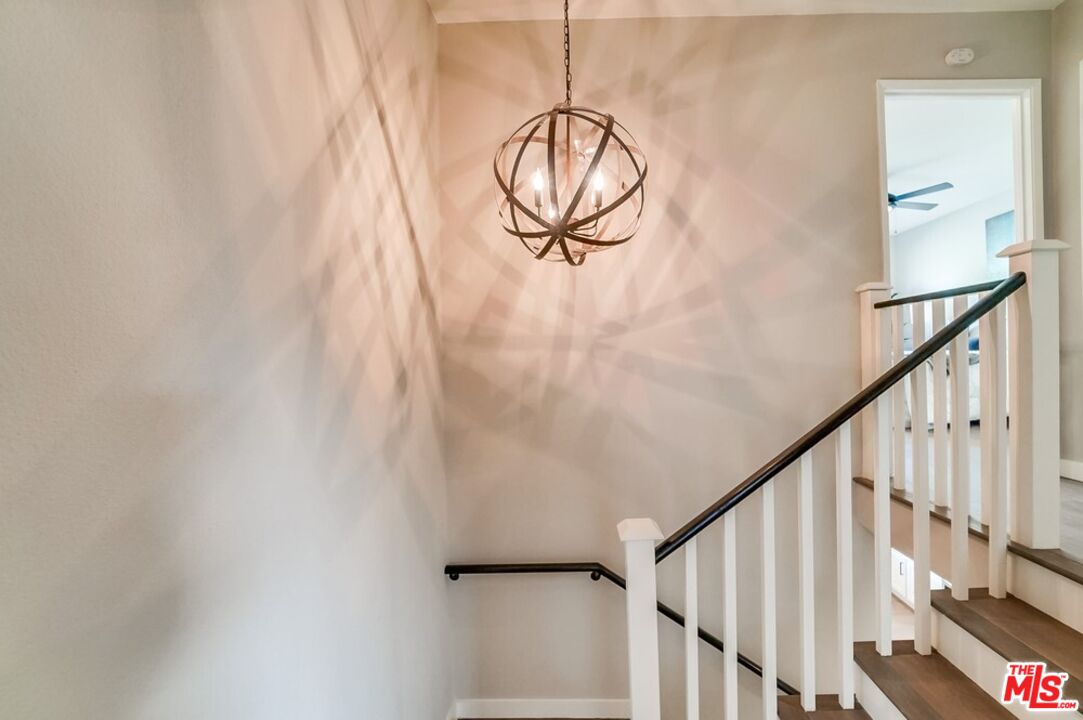 1832 Rockefeller Ln Unit: 9