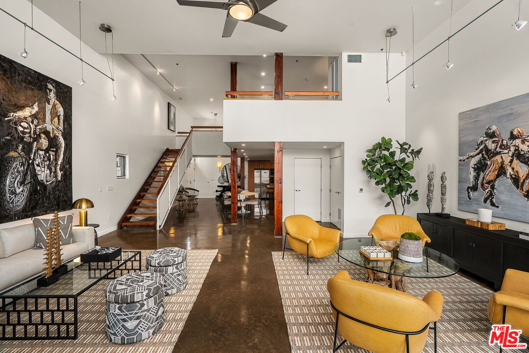 615 Hampton Dr Unit: C102