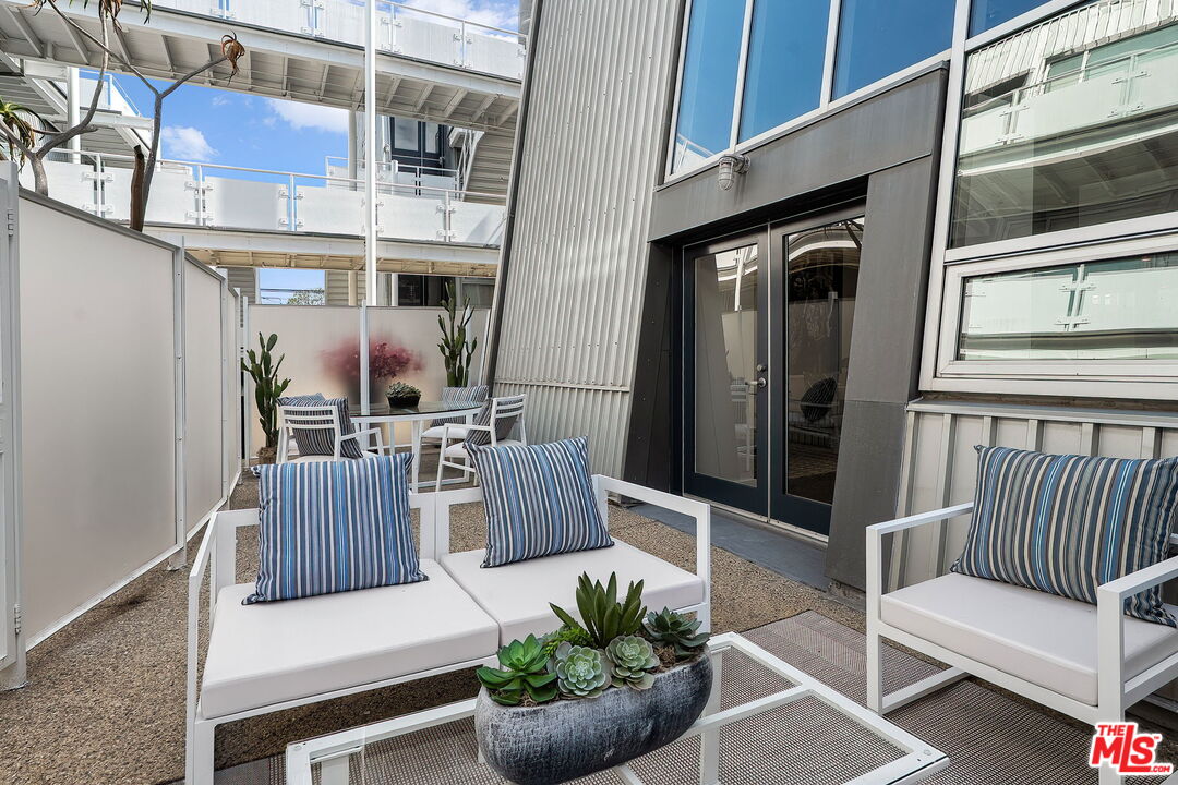 615 Hampton Dr Unit: C102