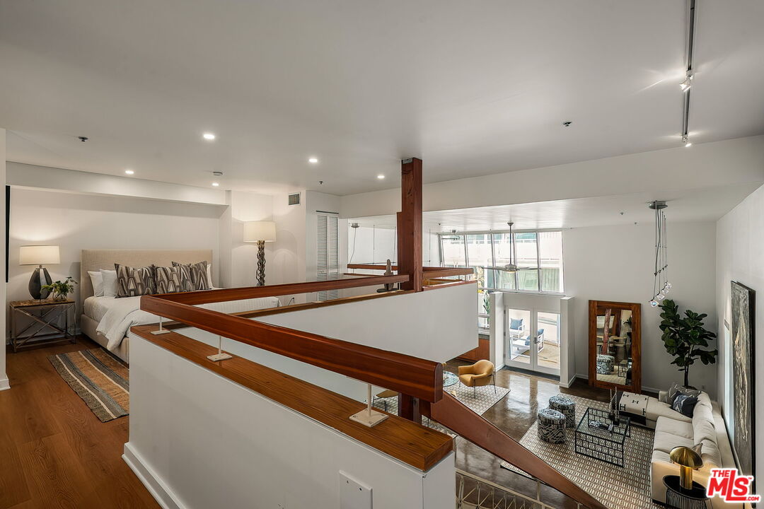 615 Hampton Dr Unit: C102