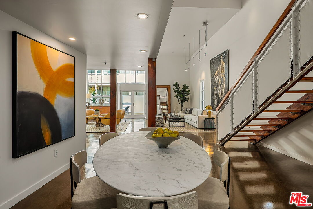 615 Hampton Dr Unit: C102