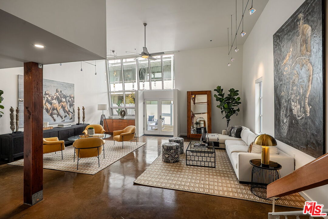 615 Hampton Dr Unit: C102
