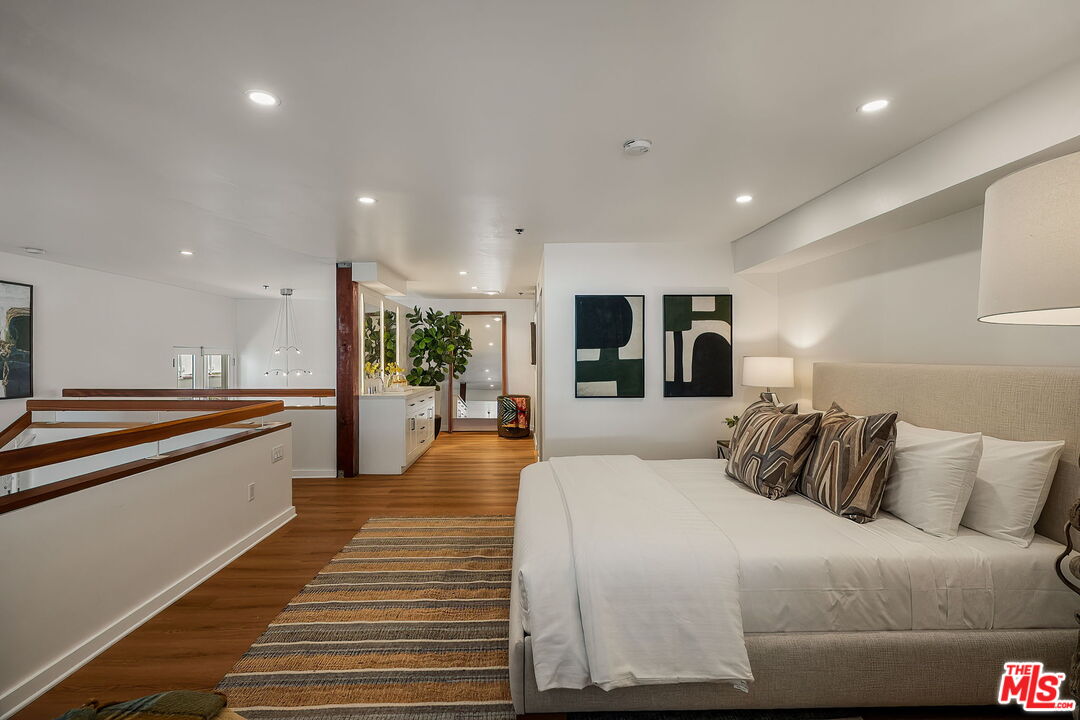 615 Hampton Dr Unit: C102