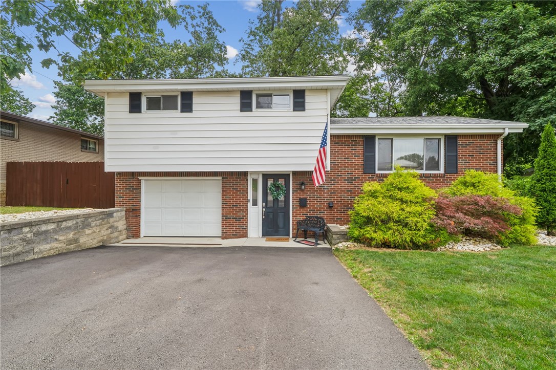 1131 Brookside Dr