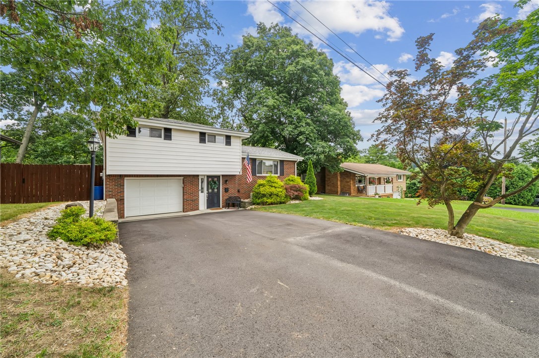 1131 Brookside Dr