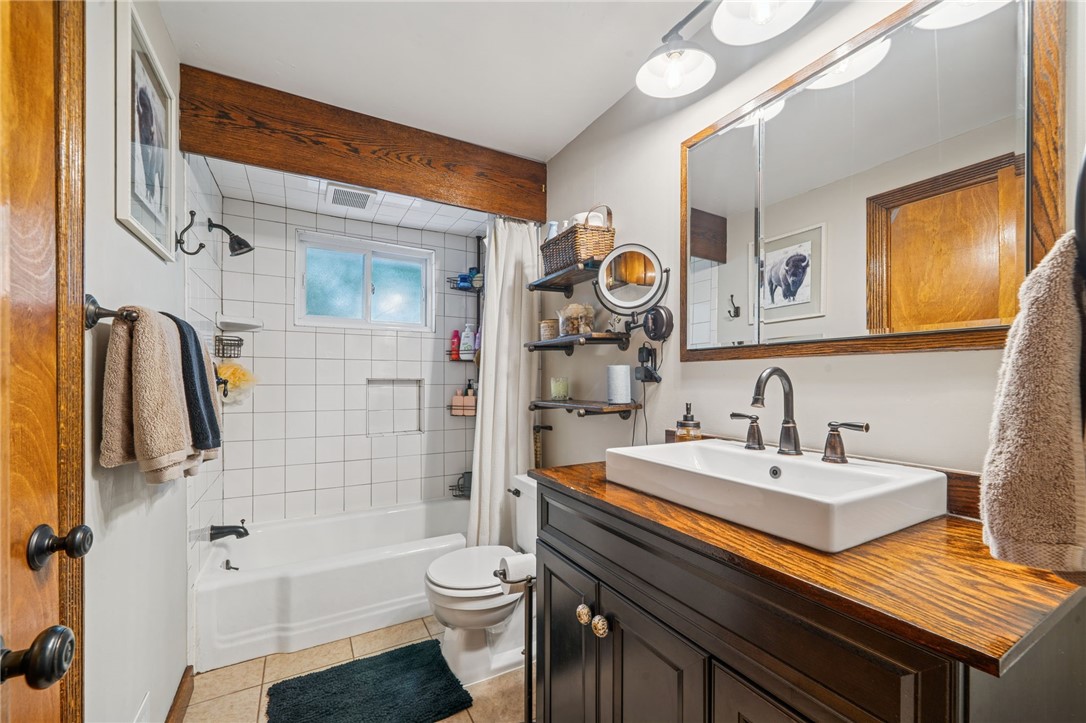1131 Brookside Dr