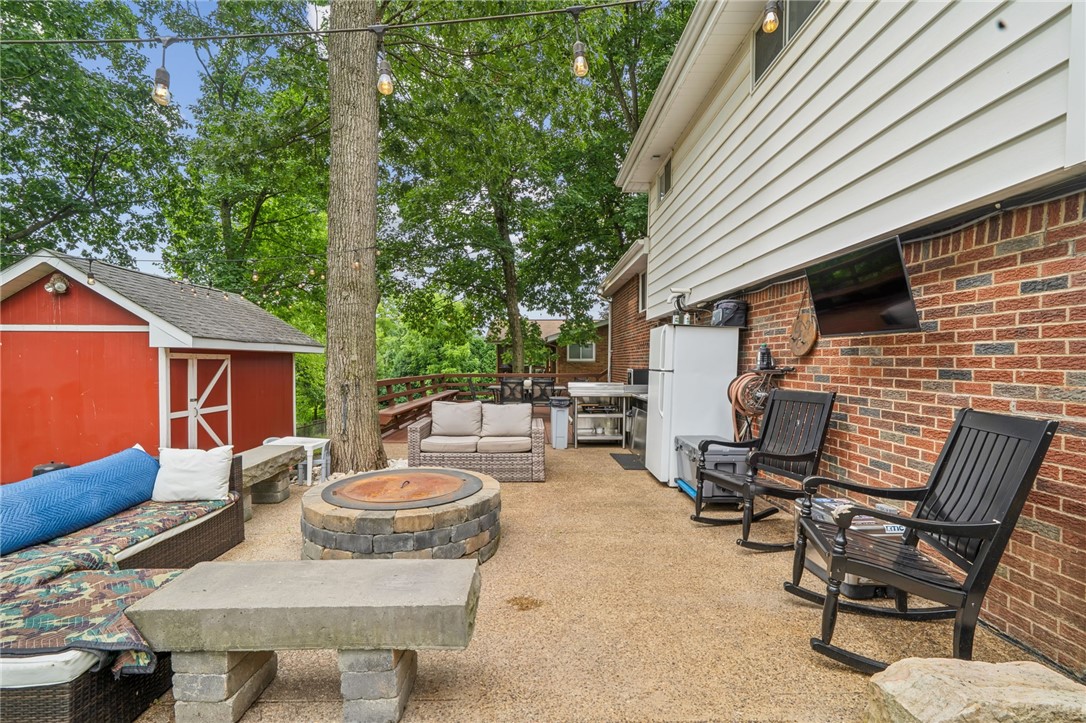 1131 Brookside Dr