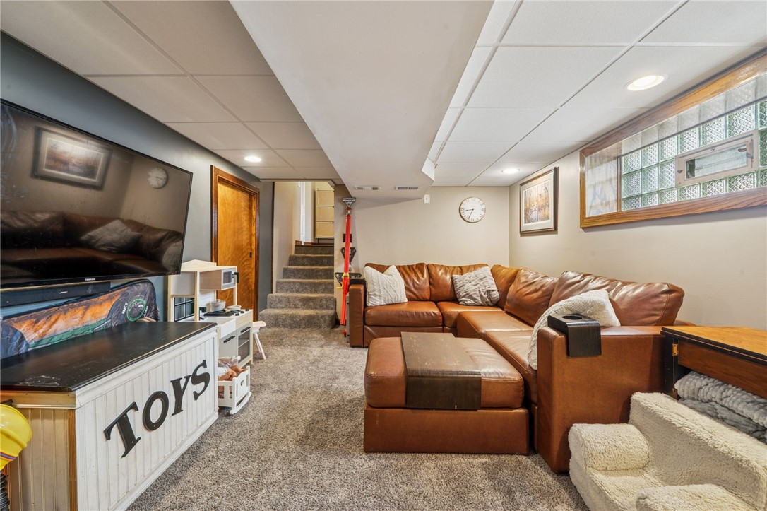 1131 Brookside Dr
