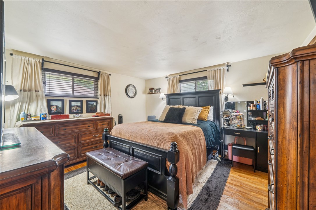 1131 Brookside Dr