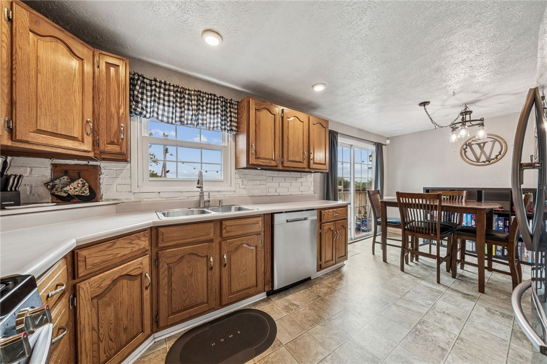 125 Mohawk Dr