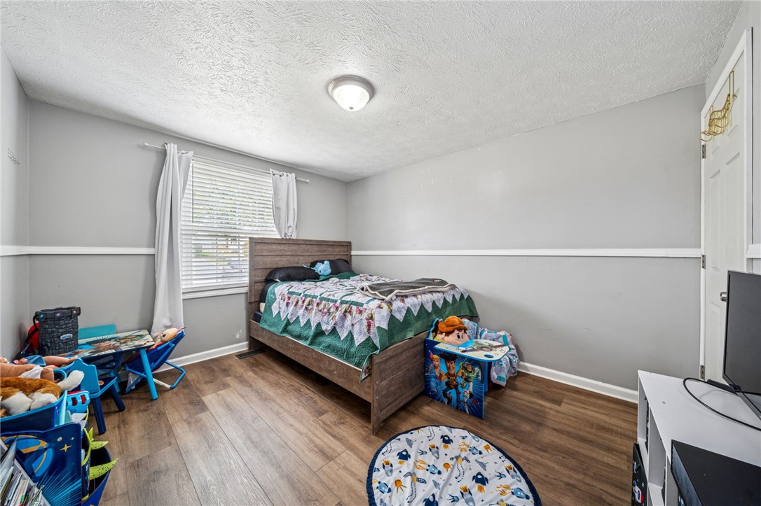 125 Mohawk Dr