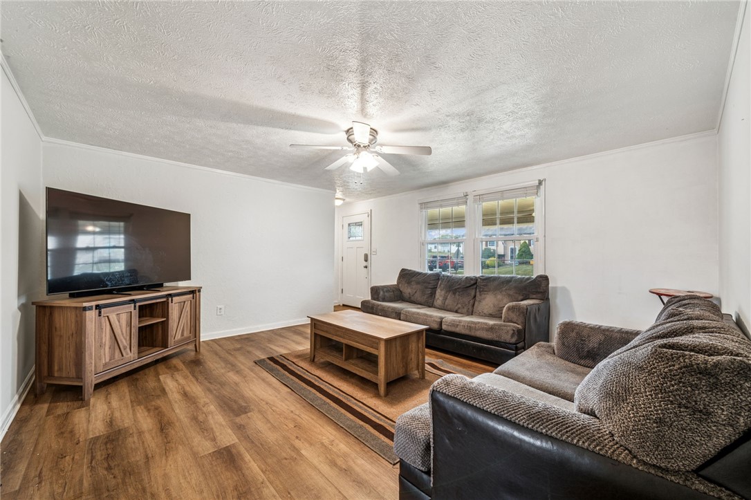 125 Mohawk Dr