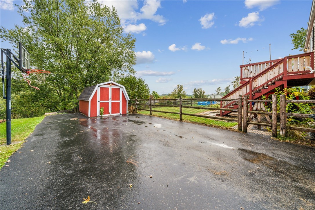 125 Mohawk Dr