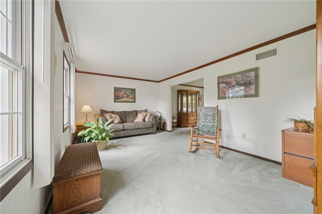 117 Darrow Rd
