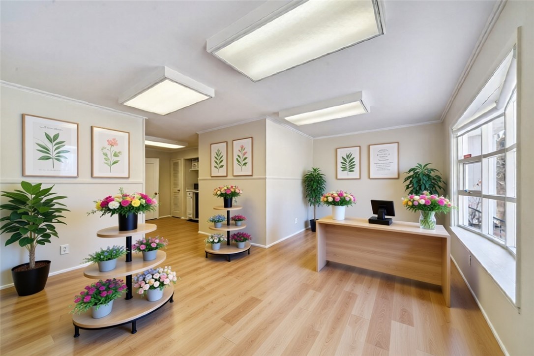 108 S Saint Clair St B