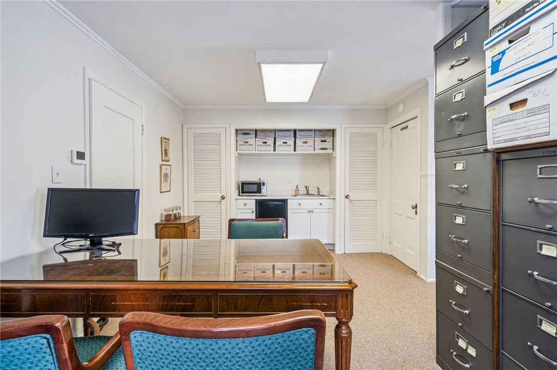 108 S Saint Clair St B