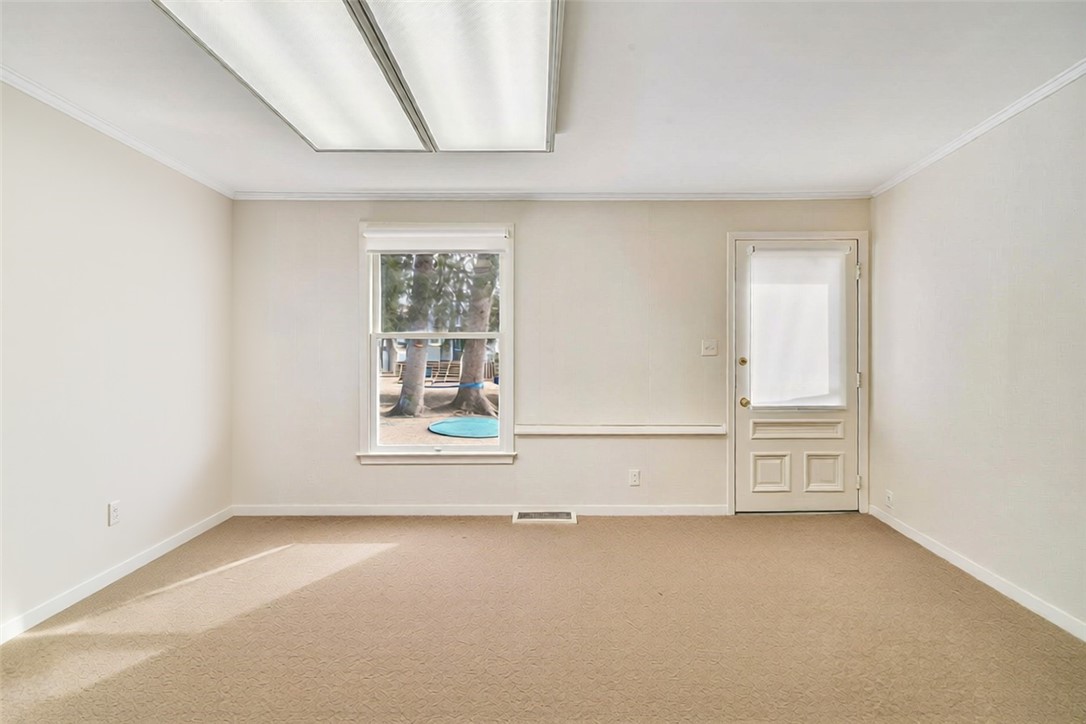 108 S Saint Clair St B