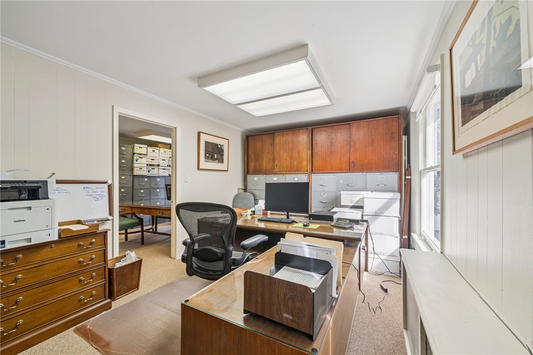 108 S Saint Clair St